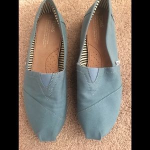 Toms Classic Aegean Blue Canvas slip on Flats
